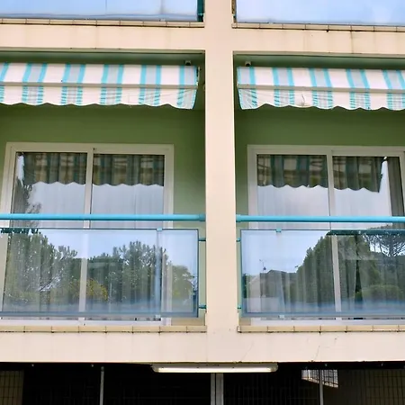 Appartement Colourful Seaside Flat With Pool On The Rooftop